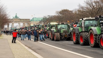 fermieri tractoare protest